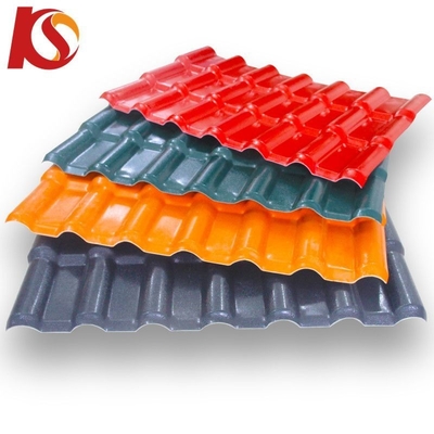 Longueur personnalisée 2.3-3.0MM ASA PVC Carreaux de résine Trapézoïdale tôle de toiture ondulée pour une haute résistance aux chocs et forte