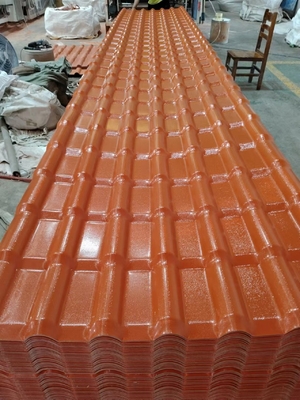 4500-6000m2 par conteneur Quantité de chargement en UPVC Plaque de toiture ondulée en plastique insonorisée en PVC espagnol
