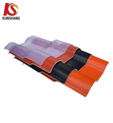 2.3-3.0MM Tape ondulée résistante à la chaleur UPVC ASA Surface colorée Application extérieure pour la construction de maisons