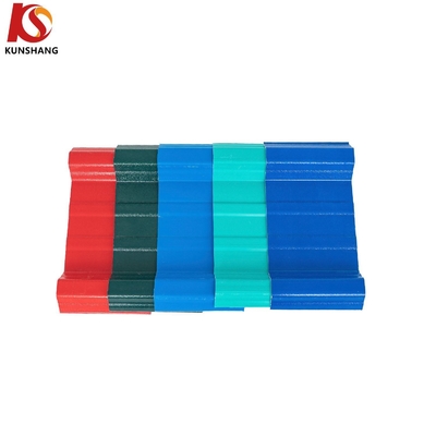 900mm Largeur Trapézoïdale Plaques ondulées couleur en plastique ASA PVC Plaque de toiture pour les clients OEM
