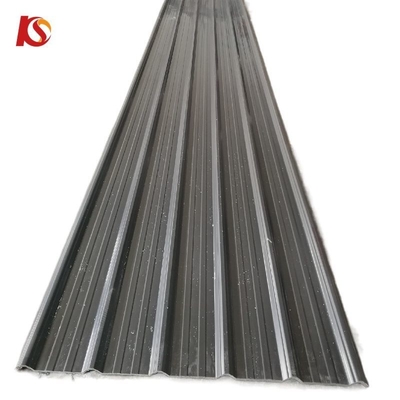 900 mm-1360 mm Carreaux de toit en PVC bleu avec durée de vie et taille personnalisée dans différentes couleurs