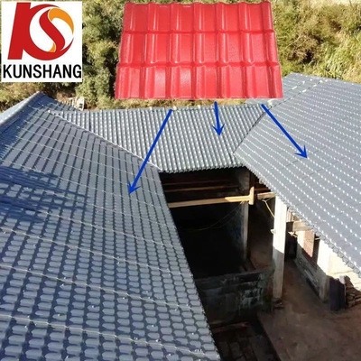 Carreaux de toit ondulés en PVC ASA pour les parcs et les maisons résidentielles Épaisseur 2,3 mm Quantité de chargement 4500-6000m2 par conteneur