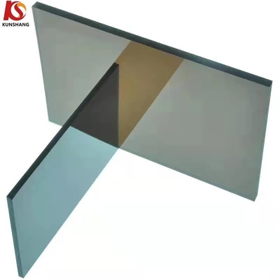 Longueur 5800 mm Matériau de construction en plastique Carreaux de toiture Surface finie Panneau publicitaire Polycarbonate feuille solide