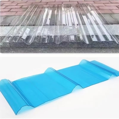Faisceau de toiture en polycarbonate hautement brillant pour toiture ondulée 720 mm Largeur et conception écologique Densité 1,2 G/m3