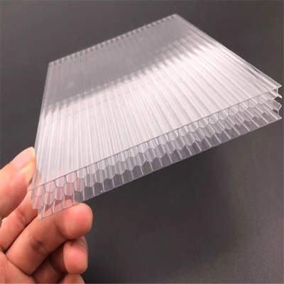 Protection contre la pluie brune haute brillante en plastique feuilles creuses en polycarbonate avec épaisseur de matériau durable 4 mm-40 mm