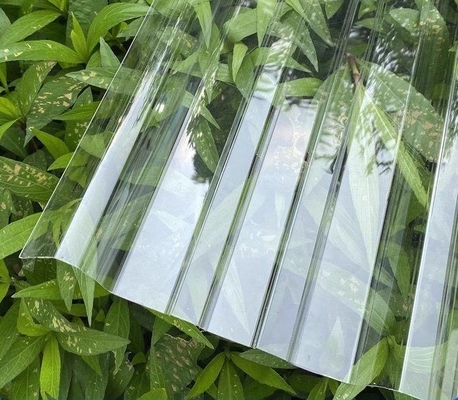 T840 Lamines ondulées Polycarbonate feuille de polycarbonate plastique durable PC Matériau durable emballage poids brut 2 000 kg
