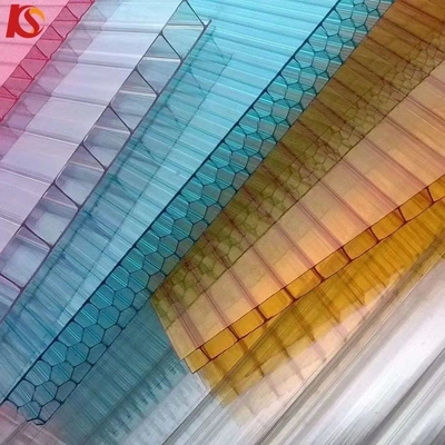 Panneaux creux de PC à double paroi à feuilles solaires PC feuilles en relief multi-paroi polycarbonate feuille creuse pour serre