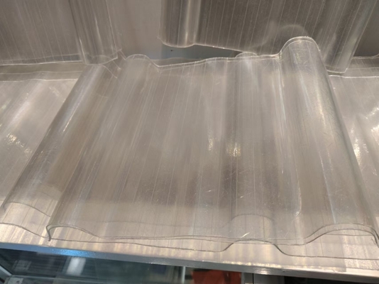 Épaisseur personnalisée 0,8 mm-3,0 mm FRP tôle de toiture transparente ondulée pour la solution de toiture