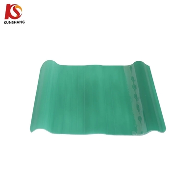 Plaque de toit 0,8 mm-3,0 mm Épaisseur en fibre de verre renforcée en plastique FRP anti-UV pour emballage d'entrepôt Poids brut 2.000 kg