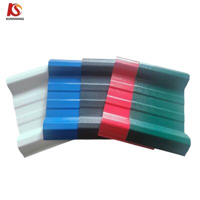 Plaque de toiture en PVC résistant au feu avec une résistance à la corrosion et à basse température et un matériau de toiture durable