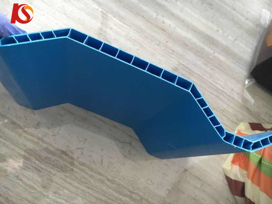 Isolation thermique PVC creux en carton ondulé à double paroi